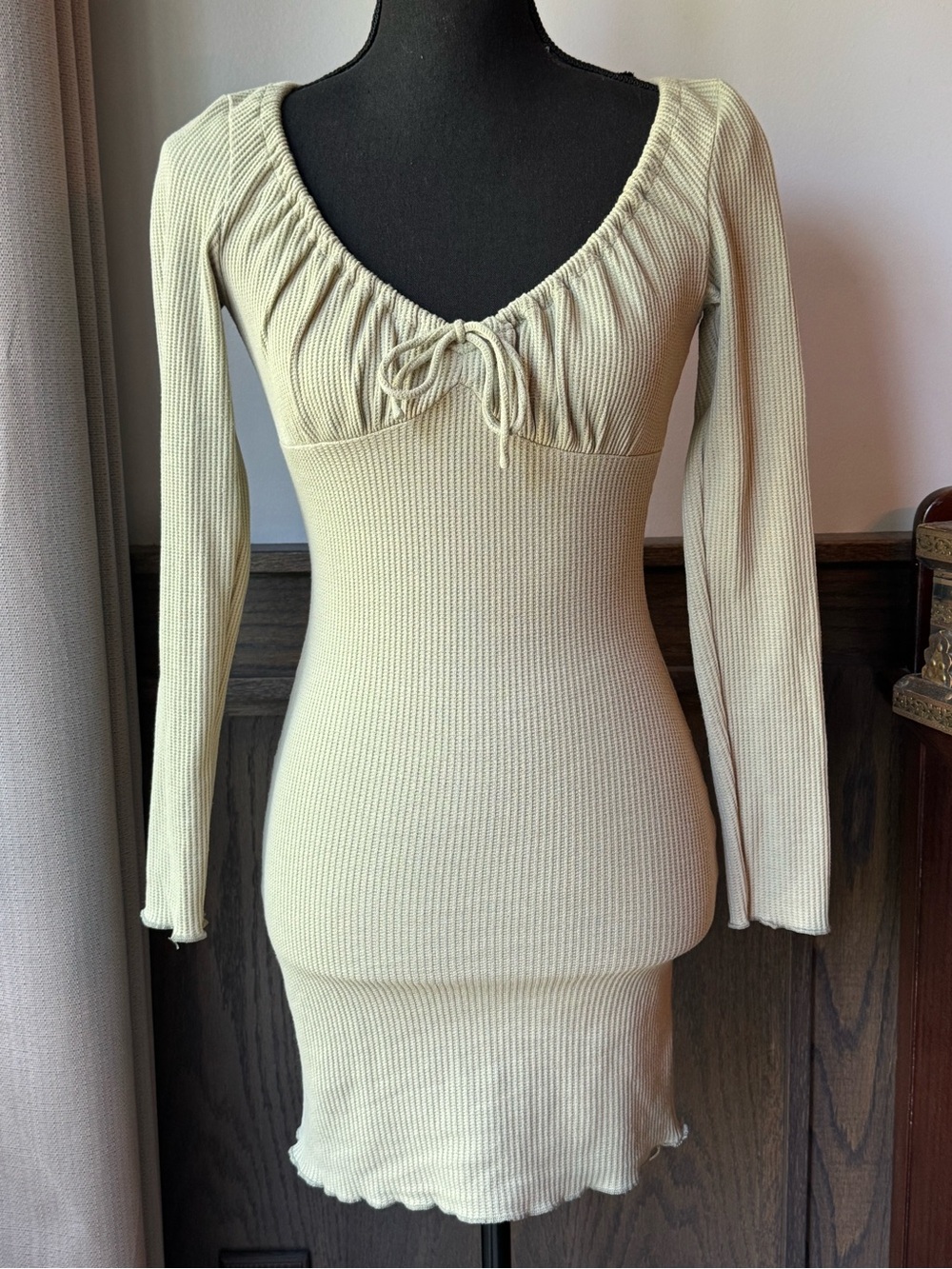 Princess Polly Ribbed Long Sleeve Dress in light safe green sz 2 EUC